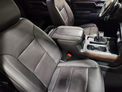 Used 2023 GMC Sierra 1500 SLT w/ SLT Convenience Package image 33