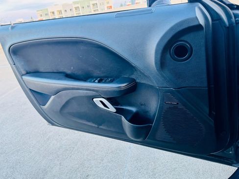 Used 2016 Dodge Challenger SRT w/ Technology Group image 39