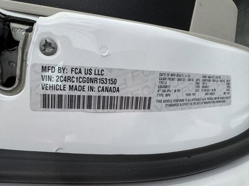Used 2022 Chrysler Voyager LX FWD image 34