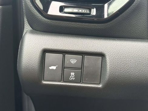 Used 2025 Honda Pilot TrailSport image 32