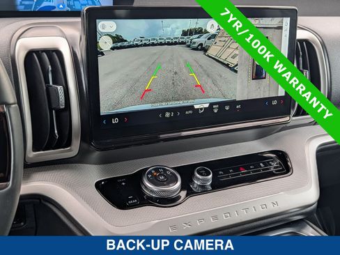Certified 2025 Ford Expedition Active AWD/4WD image 34