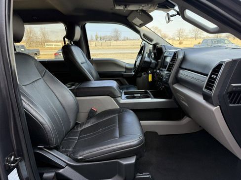 Used 2020 Ford F350 XLT w/ XLT Premium Package image 8