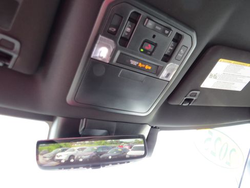 Used 2025 Toyota Sequoia Capstone AWD/4WD image 21