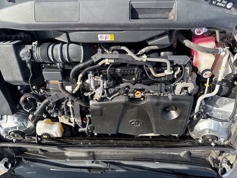 Used 2020 Toyota Camry LE image 6