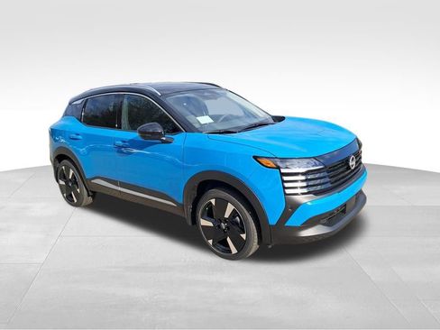 New 2026 Nissan Kicks SR w/ SR Premium Package AWD/4WD image 8