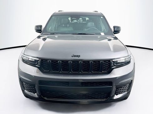Used 2023 Jeep Grand Cherokee L Laredo RWD image 2