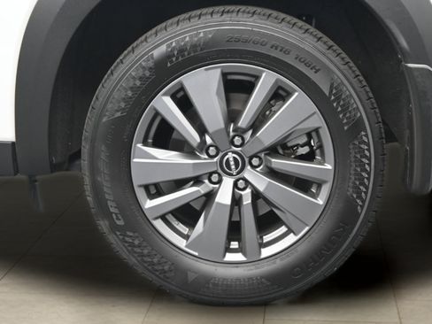 Certified 2025 Nissan Pathfinder SV FWD image 21