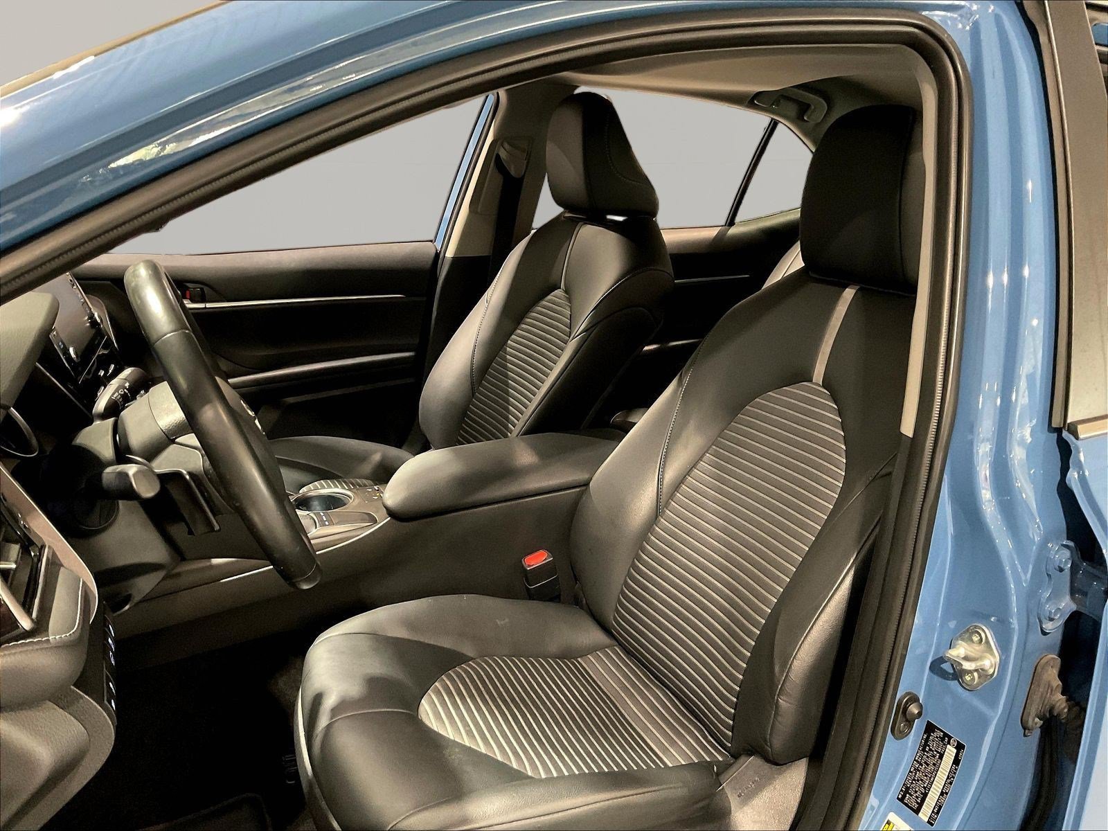 Used 2023 Toyota Camry SE w/ Cold Weather Package FWD image 20