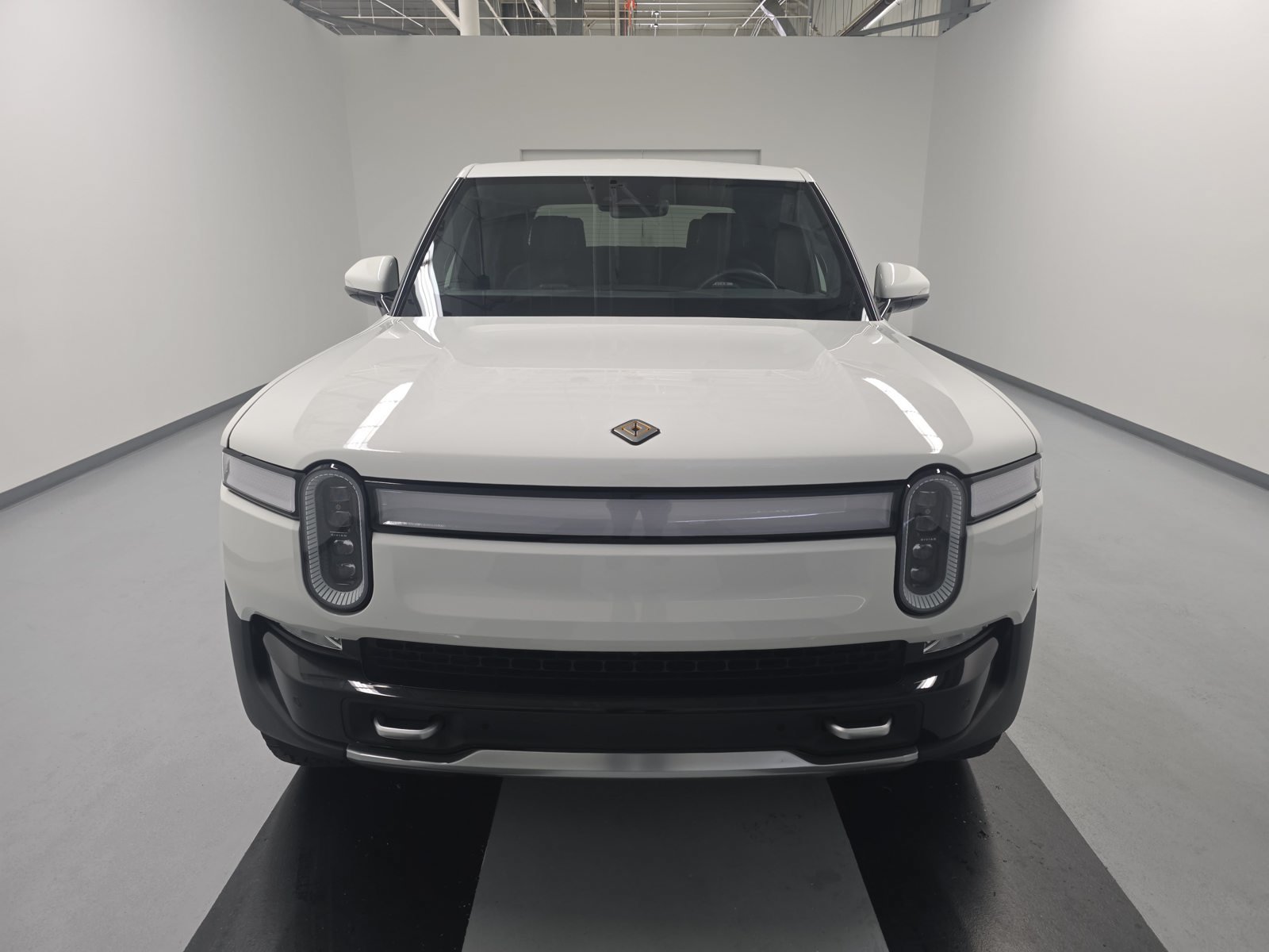 Used 2024 Rivian R1T Adventure Dual AWD/4WD image 8
