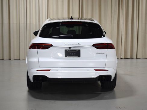 Certified 2023 Maserati Grecale Modena image 13