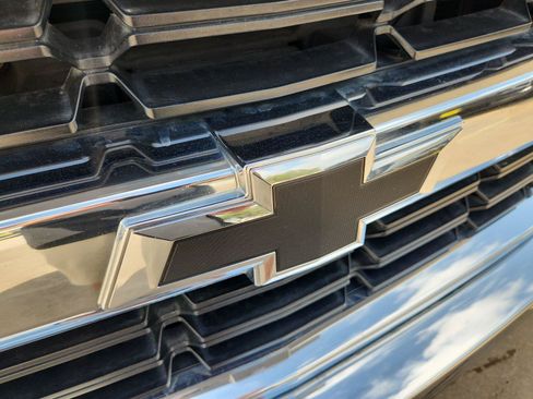 Used 2018 Chevrolet Silverado 1500 LT w/ LT Eassist Package RWD image 30