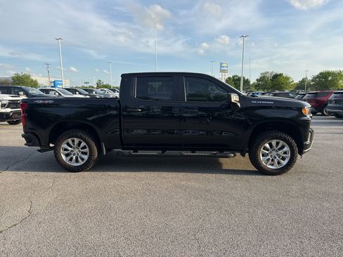Used 2022 Chevrolet Silverado 1500 Custom w/ Safety Confidence Package image 3