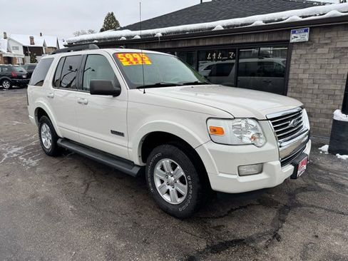 Used 2008 Ford Explorer XLT image 1