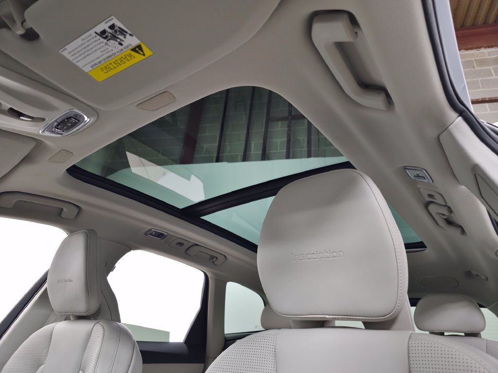 Used 2019 Volvo XC60 T5 Inscription AWD/4WD image 17