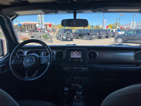 Used 2020 Jeep Gladiator Sport w/ Quick Order Package 24S image 20