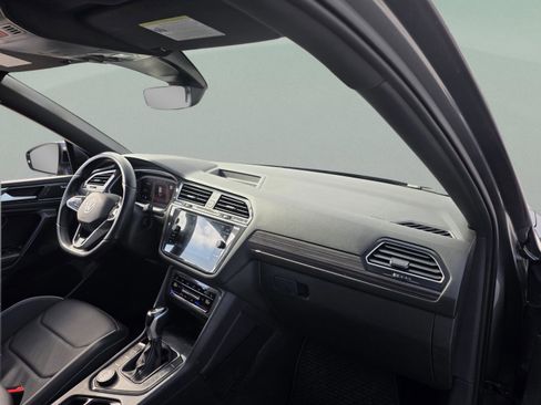 Used 2022 Volkswagen Tiguan SEL R-Line image 22