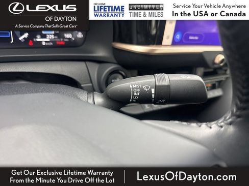 Used 2023 Toyota Crown Limited image 18