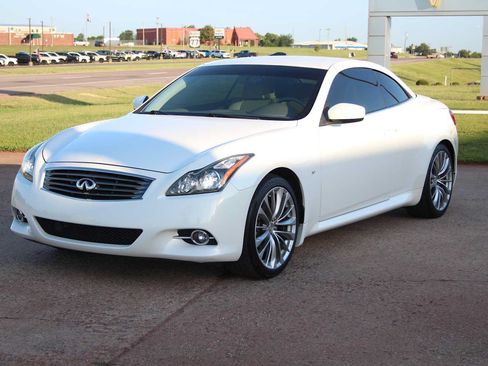 Used 2014 INFINITI Q60 Convertible w/ Premium Package RWD image 33
