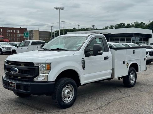 Used 2022 Ford F250 XL w/ Power Equipment Group AWD/4WD image 1