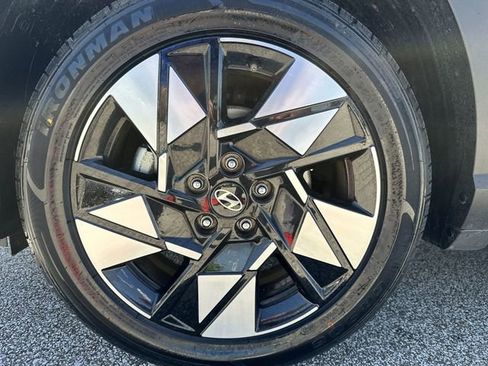 Used 2024 Hyundai Kona SEL FWD image 21