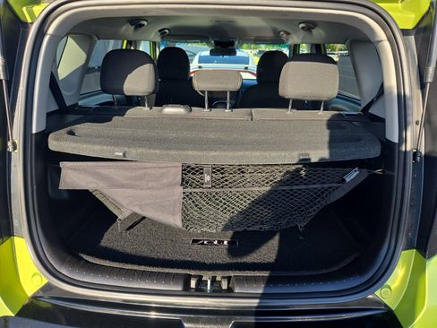 Used 2016 Kia Soul + FWD image 13