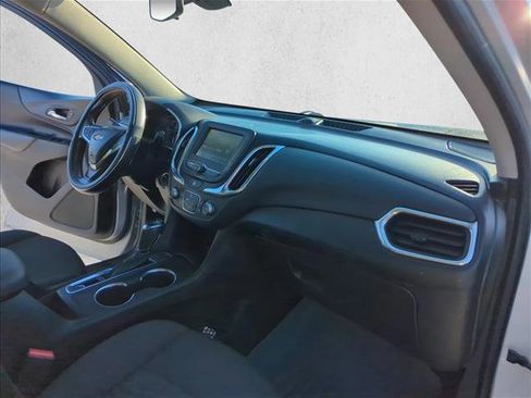 Used 2018 Chevrolet Equinox LT image 25