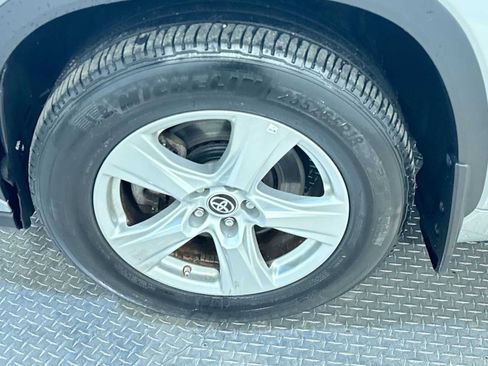 Used 2024 Toyota RAV4 LE image 10