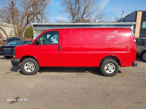 Used 2013 Chevrolet Express 2500 RWD image 6