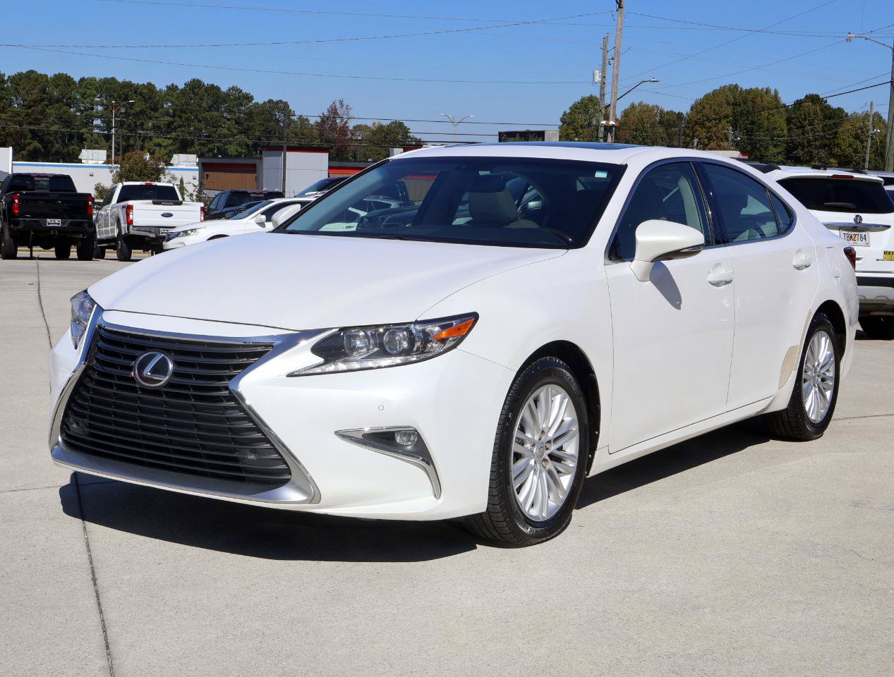 Used 2016 Lexus ES 350 w/ Premium Package w/Wood Trim FWD image 11