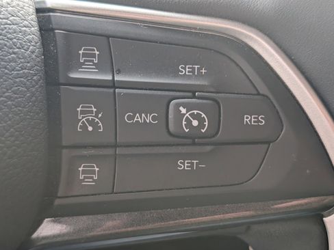 Used 2023 Jeep Grand Cherokee L Laredo w/ Luxury Tech Group I image 9