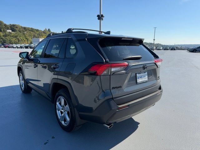 Certified 2021 Toyota RAV4 XLE Premium AWD/4WD image 9
