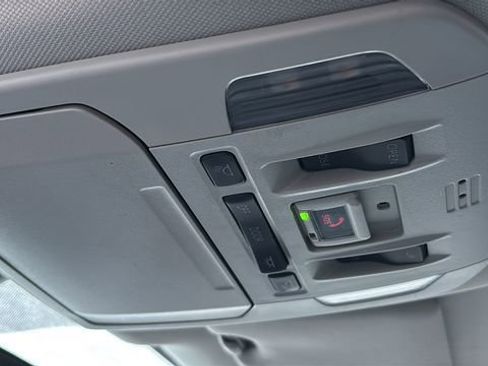 Used 2022 Toyota Highlander XLE image 23