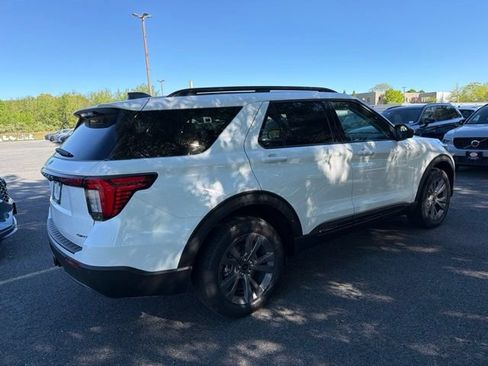 New 2026 Ford Explorer Active w/ Active Comfort Package AWD/4WD image 2