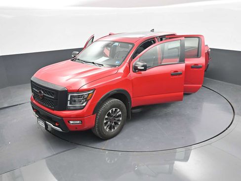 Used 2024 Nissan Titan PRO-4X w/ Pro-4x Convenience Package AWD/4WD image 51