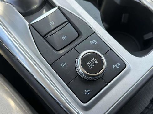 Used 2022 Ford Explorer Platinum w/ Equipment Group 601A image 20