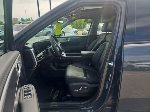 Used 2025 Hyundai Santa Fe Limited AWD/4WD image 9