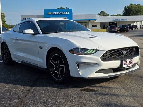 Used 2018 Ford Mustang Coupe w/ Equipment Group 101A RWD image 17