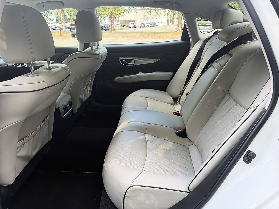 Certified 2018 INFINITI Q70 L 3.7 AWD/4WD image 8