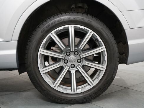 Used 2018 Audi Q7 3.0T Premium Plus AWD/4WD image 34