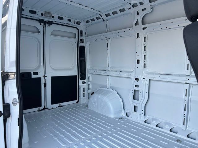 Used 2025 RAM ProMaster 1500 FWD image 11