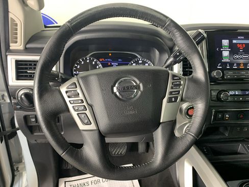 Used 2021 Nissan Titan SV w/ SV Convenience Package AWD/4WD image 19