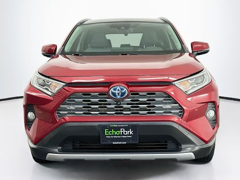 Used 2019 Toyota RAV4 Limited AWD/4WD image 2