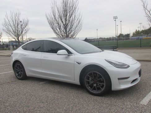 Used 2020 Tesla Model 3 image 15