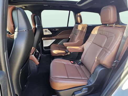 New 2026 Lincoln Aviator Reserve image 23