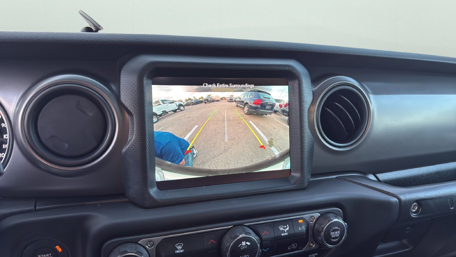 Used 2023 Jeep Wrangler Sport AWD/4WD image 18