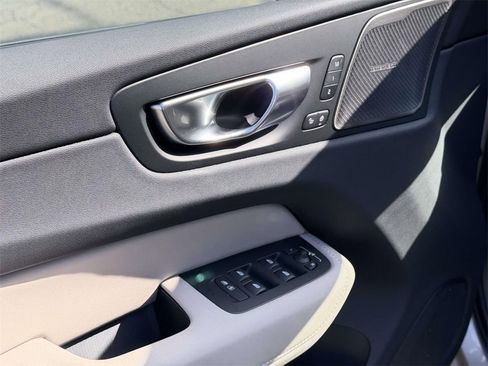 New 2026 Volvo XC60 B5 Plus w/ Climate Package image 17