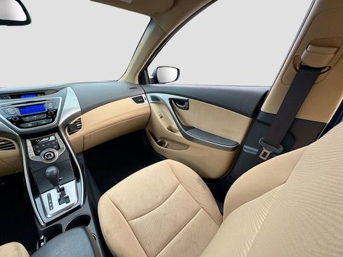 Used 2013 Hyundai Elantra GLS w/ Preferred Pkg image 22