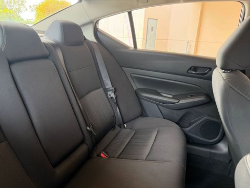 Used 2025 Nissan Altima 2.5 SV FWD image 32