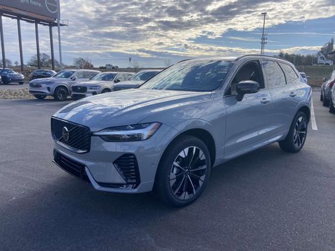 New 2026 Volvo XC60 B5 Plus w/ Protection Package Premier image 3