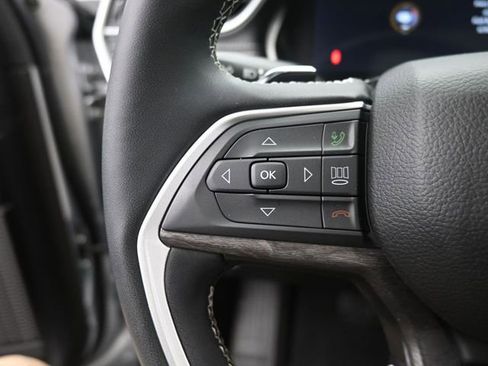 Used 2024 Jeep Grand Cherokee L Limited w/ Luxury Tech Group II image 34